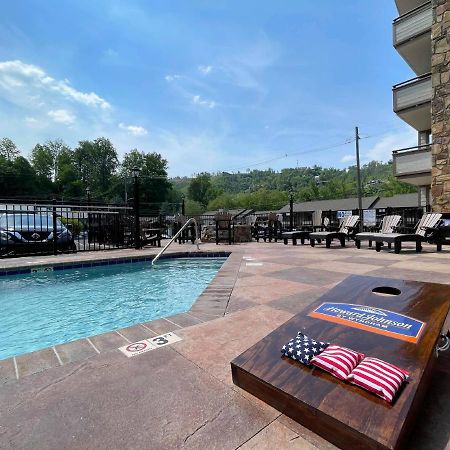 Howard Johnson By Wyndham Downtown Gatlinburg Eksteriør billede