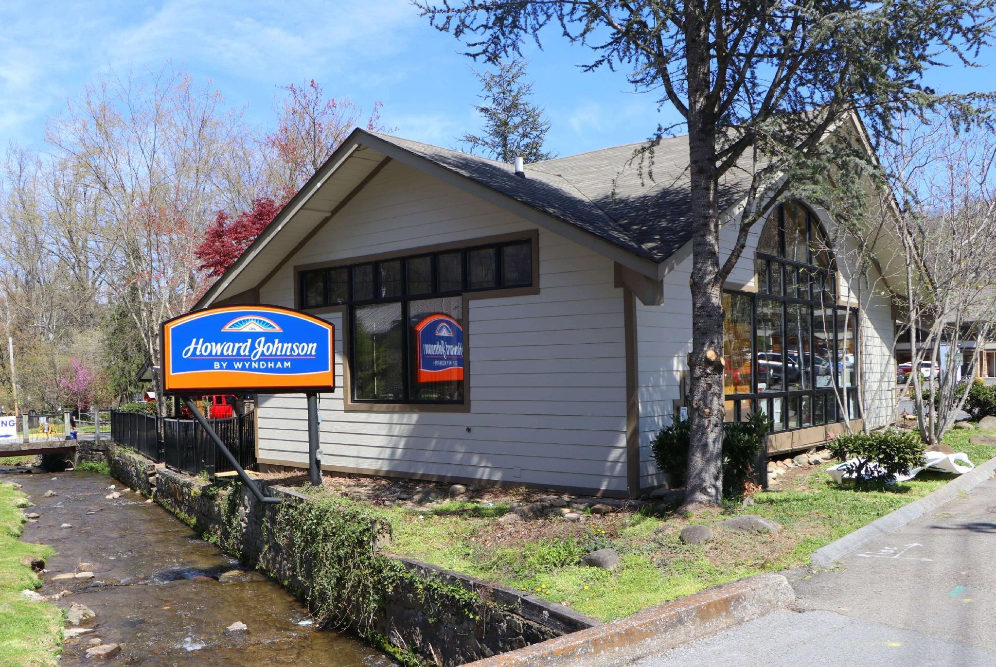 Howard Johnson By Wyndham Downtown Gatlinburg Eksteriør billede