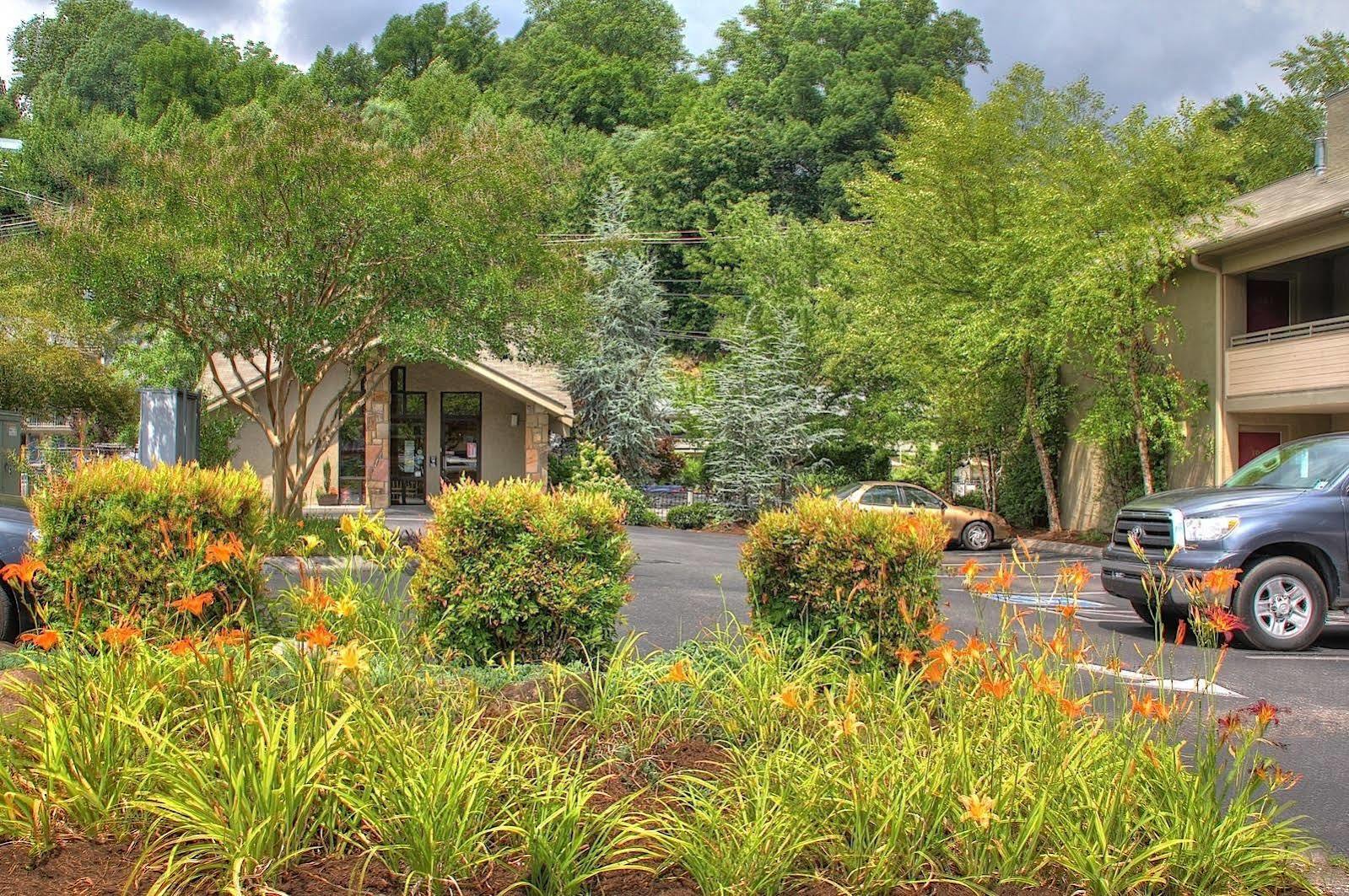 Howard Johnson By Wyndham Downtown Gatlinburg Eksteriør billede